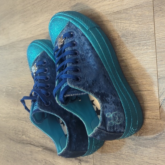 Converse Chuck Taylor Allstar Platform OX x Miley Cirus Gnarly Blue Sneakers - Picture 4 of 10
